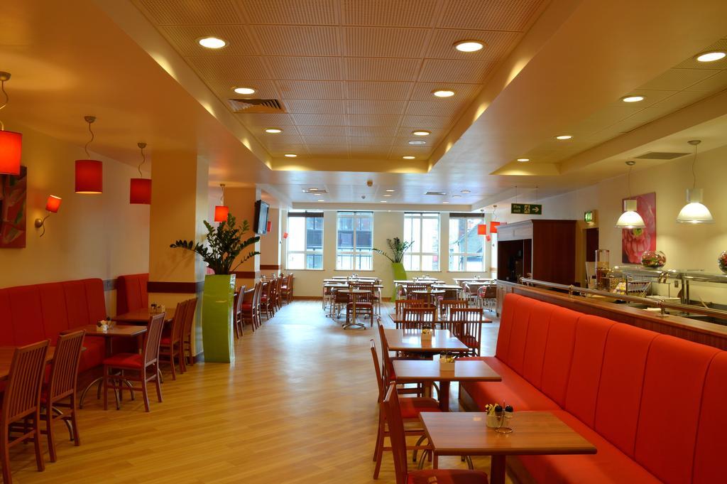 Ibis Reading Centre Hotel Bagian luar foto